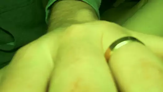 18 yaşındaki üvey kız kardeşimle gece porno çekimi