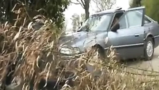 avrupa a15 angelique carole olgun çizmeler voiture defoncees