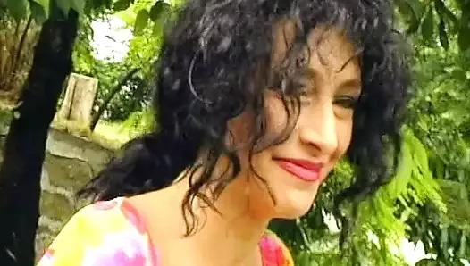 seksi Alman milf Başlarken ona delikler dövülerek açık havada