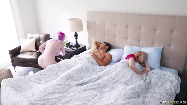 anal haydut fena yakalandı ve içeri boşaldı.lily lou brazzers'nın sohbeti