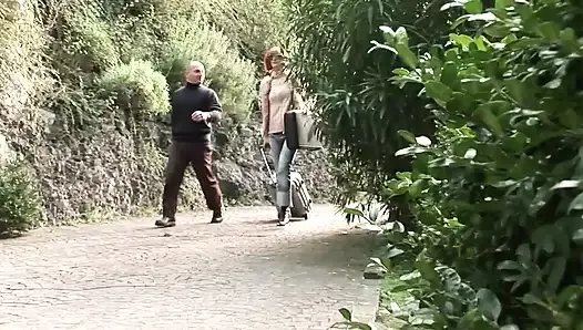İki Fantastik Seksi büyük memeli Vintage Mılfs götten sikildi ve Ağzına Franco Trentalance'ın Büyük yarrak tarafından attırmamed