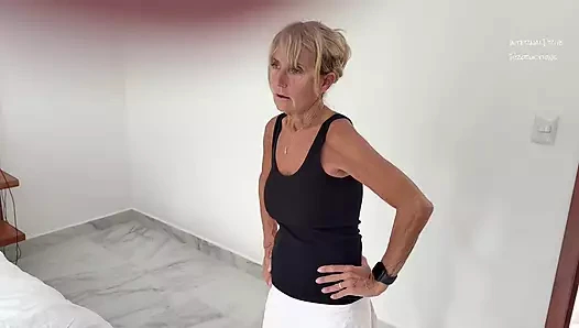 Kardeşlerimin Karısı Sikimi Seviyor.