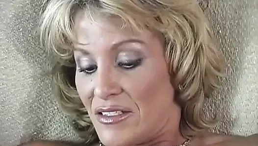 en çok satan kız