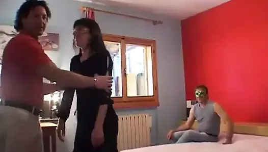 şans eseri buradayız ama sevde sevde sikişiyoruz