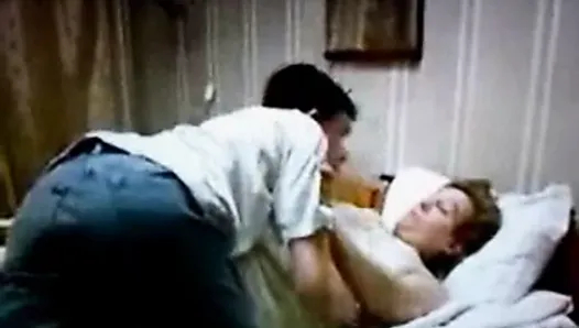 olgun anne sikiş'i seviyor arkadaş üvey oğlu! amatör!
