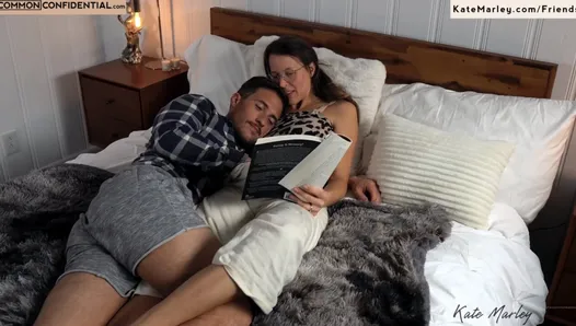 seksi bir kitap okumak sevişmek için en iyi ön sevişmedir - kate marley