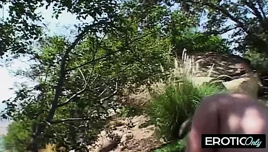 Eline eğilir, “durma
