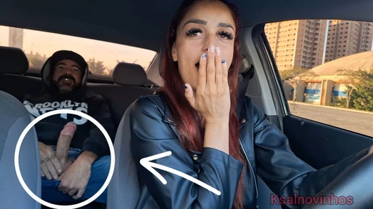 Yaramaz uygulama sürücüsü arkasında mastürbasyon yapan yolcuyu yakalar... Ve şimdi???